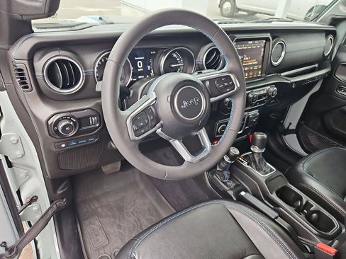 Used 2023 Jeep Wrangler Unlimited Rubicon 4xe AWD/4WD image 13