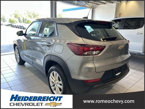 Used 2023 Chevrolet TrailBlazer LS AWD/4WD image 5