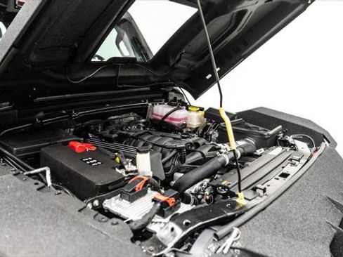 Used 2025 Jeep Gladiator Sport image 33