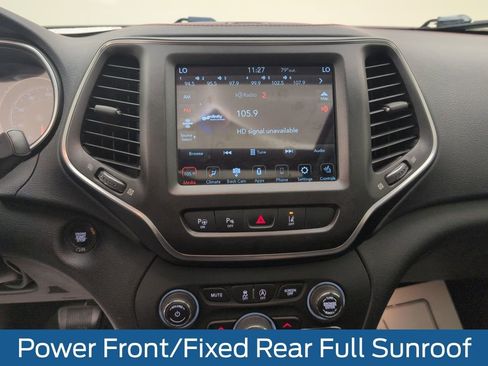 Used 2020 Jeep Cherokee Trailhawk image 29