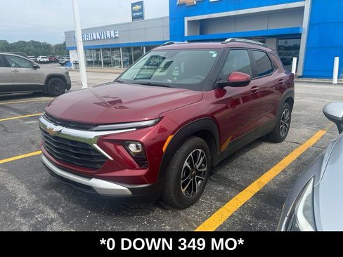 Used 2024 Chevrolet TrailBlazer LT w/ Driver Confidence Package FWD image 1