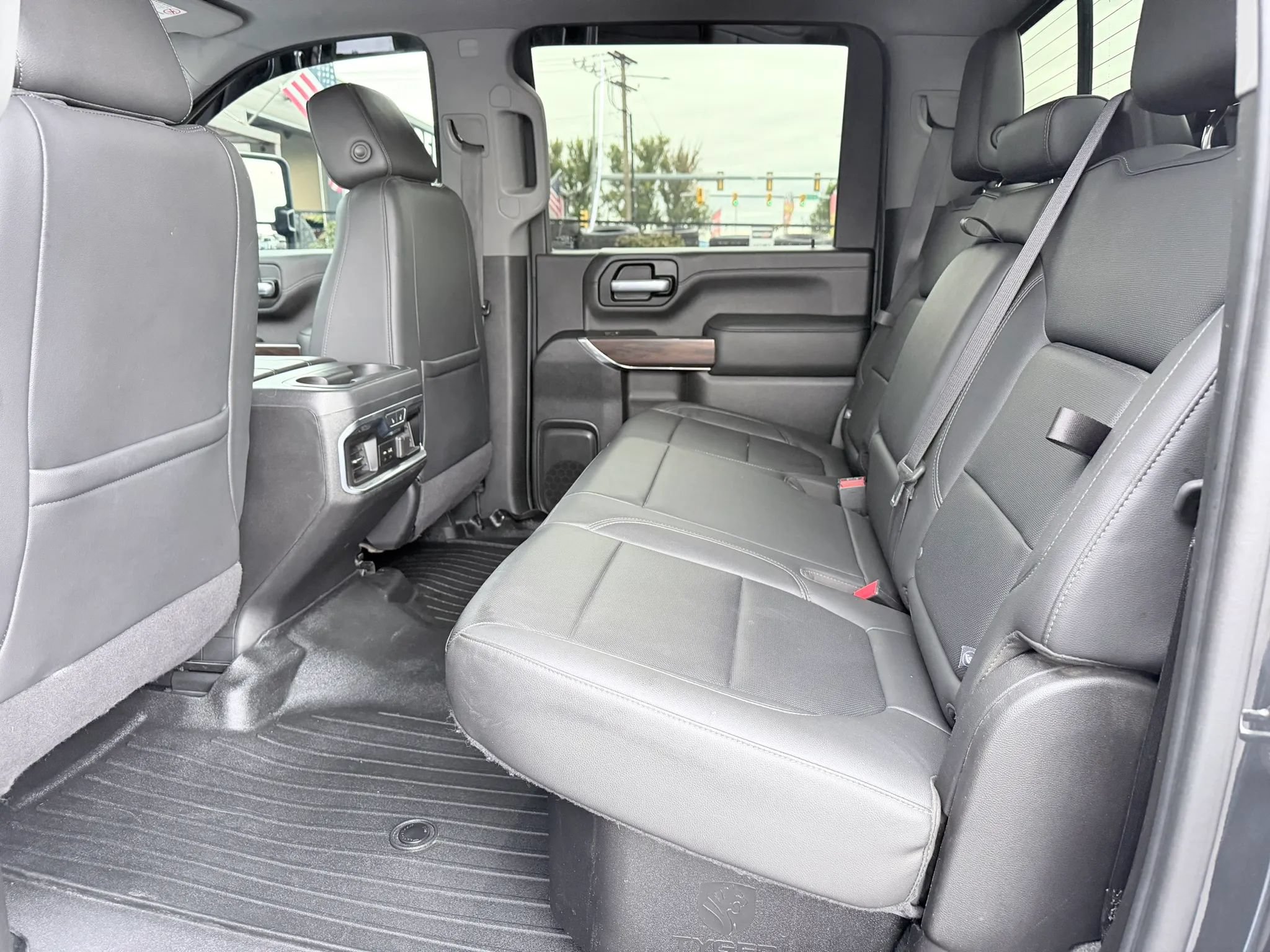 Used 2020 GMC Sierra 3500 SLT w/ Technology Package AWD/4WD image 16