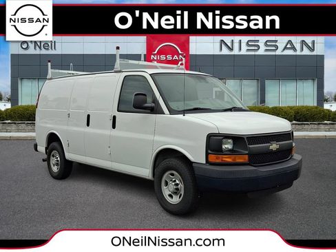 Used 2015 Chevrolet Express 2500 RWD image 1