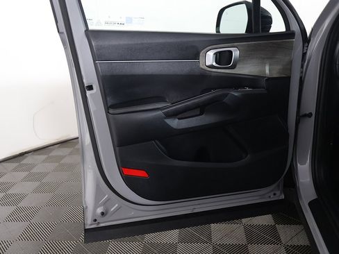 Used 2023 Kia Sorento S w/ Panoramic Sunroof Package image 23