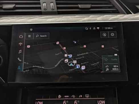 Used 2023 Audi e-tron Premium image 27