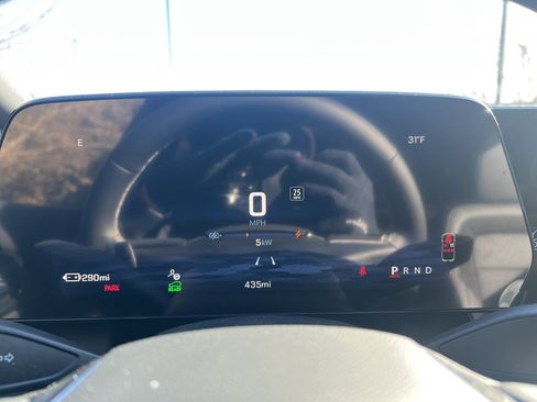 New 2026 Chevrolet Equinox EV LT AWD/4WD image 21