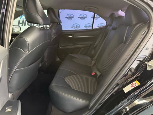 Used 2019 Toyota Camry SE image 17