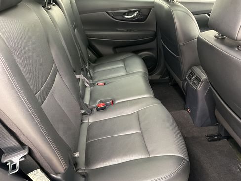 Used 2020 Nissan Rogue SL w/ Premium Package FWD image 28