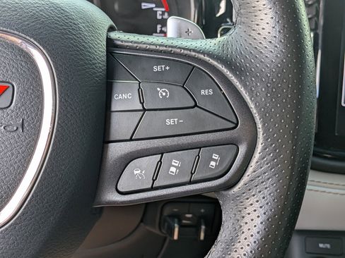 Used 2021 Dodge Durango R/T w/ Tow 'N Go Package AWD/4WD image 25