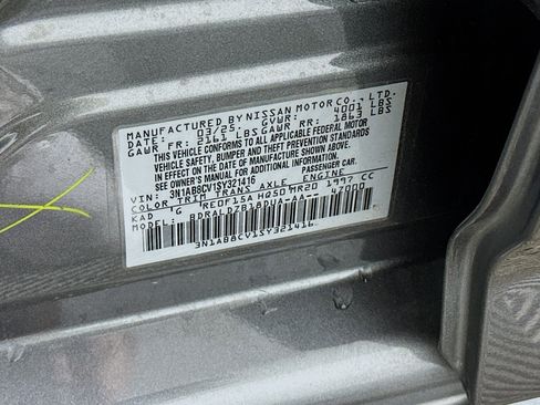 Used 2025 Nissan Sentra SV image 12