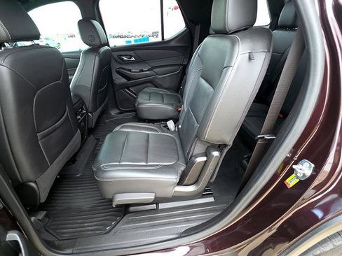 Used 2022 Chevrolet Traverse LT image 20