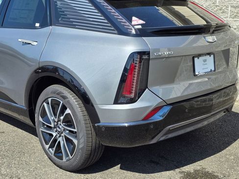 New 2026 Cadillac Optiq Sport 1 image 7