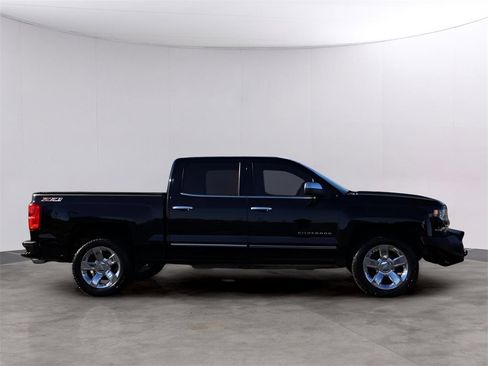 Used 2017 Chevrolet Silverado 1500 LTZ Z71 w/ LTZ Plus Package image 4