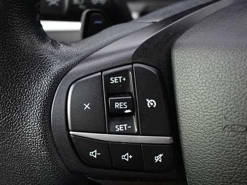 Used 2020 Ford Explorer XLT w/ Equipment Group 202A AWD/4WD image 34