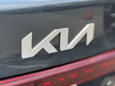 Used 2024 Kia Forte LXS w/ LXS Technology Package FWD image 43