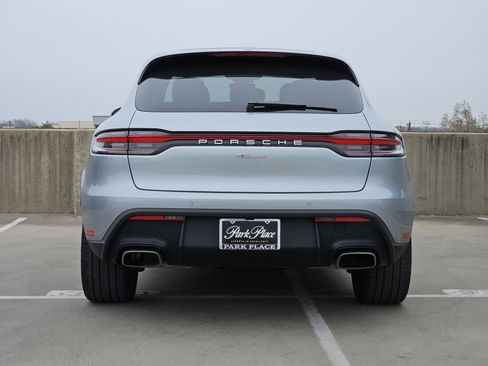 Certified 2025 Porsche Macan image 7
