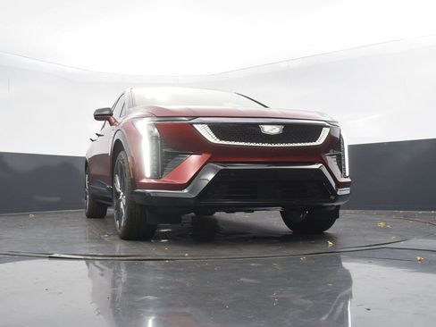 New 2026 Cadillac Optiq Sport 2 image 46
