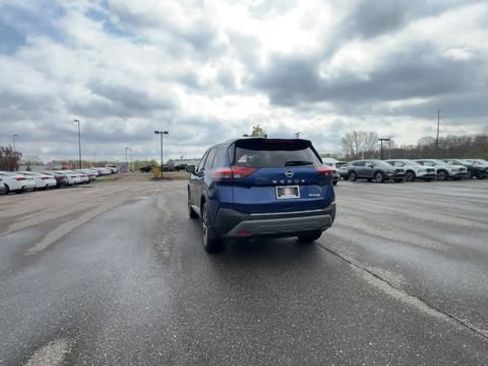 Used 2023 Nissan Rogue SV AWD/4WD image 7