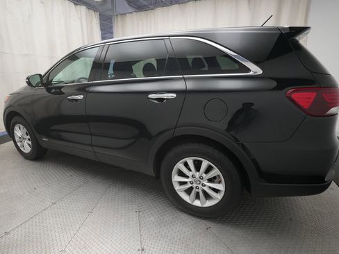 Used 2019 Kia Sorento AWD image 11