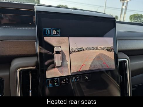 New 2025 GMC Yukon Denali Ultimate AWD/4WD image 17