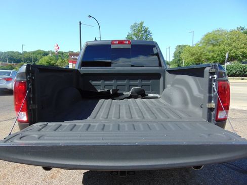 Used 2018 RAM 1500 Big Horn AWD/4WD image 32