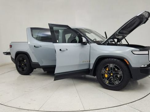 Used 2022 Rivian R1T Adventure AWD/4WD image 13