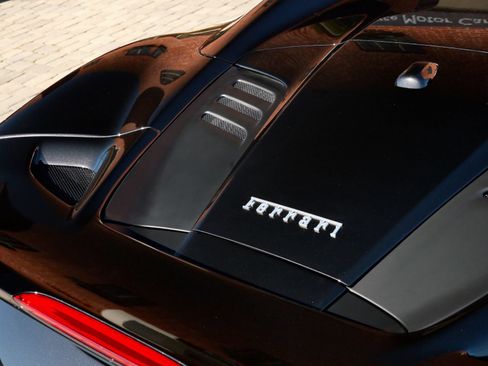 Used 2023 Ferrari F8 Tributo RWD image 11