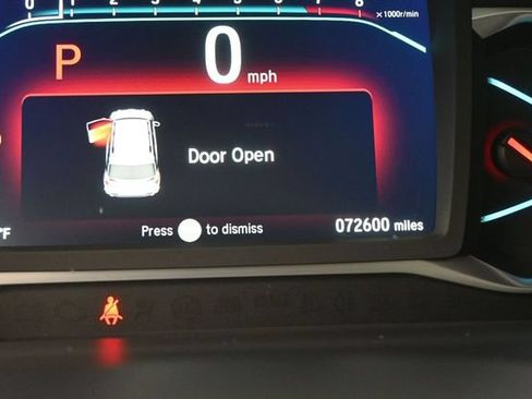 Certified 2022 Honda Pilot Touring image 18