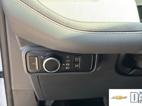 Used 2025 Ford Explorer Active RWD image 17
