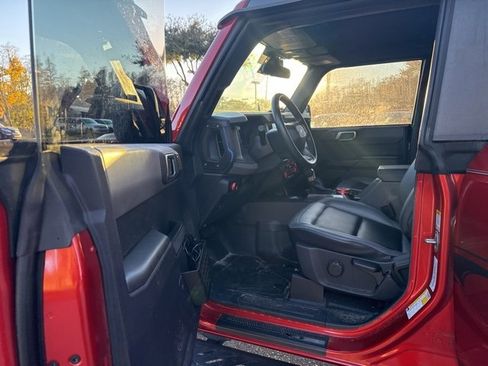 Certified 2024 Ford Bronco Black Diamond image 12