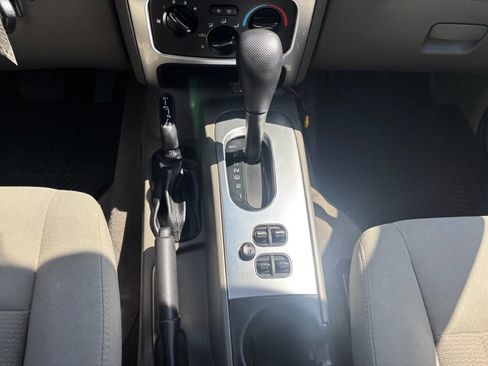 Used 2006 Jeep Liberty Limited AWD/4WD image 25