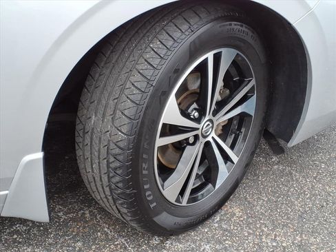 Used 2022 Nissan Sentra SV image 4