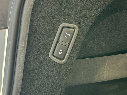 Used 2018 Maserati Levante 3.0L image 41