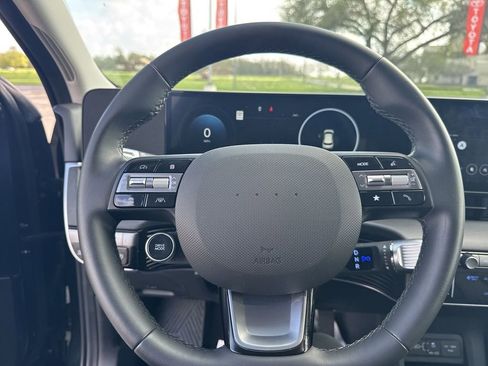 Used 2025 Hyundai Ioniq 5 SEL image 16