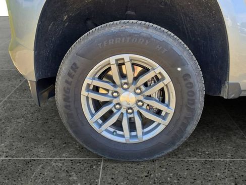 Used 2024 Chevrolet Colorado LT RWD image 16