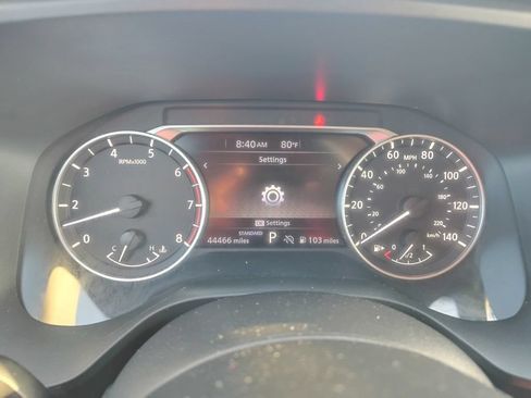 Used 2024 Nissan Rogue SV FWD image 3