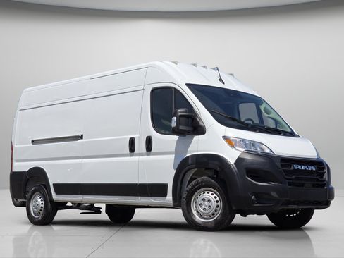 Used 2025 RAM ProMaster 2500 FWD image 32