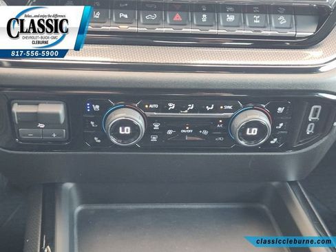 Used 2025 Chevrolet Silverado 2500 ZR2 w/ Technology Package AWD/4WD image 20