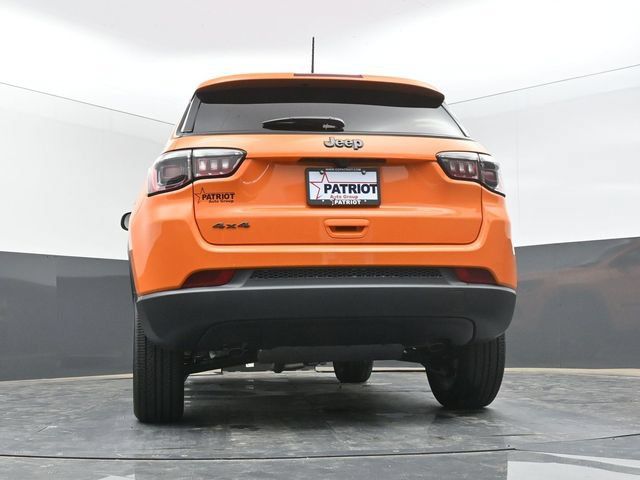 Used 2026 Jeep Compass Latitude AWD/4WD image 47