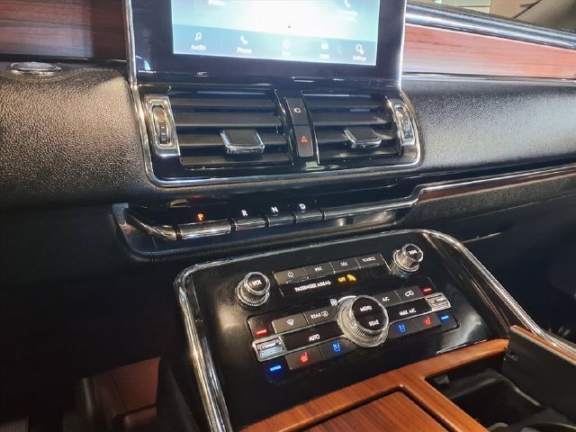 Used 2021 Lincoln Navigator Reserve w/ Luxury Package AWD/4WD image 30