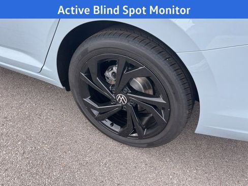 New 2026 Volkswagen Jetta SE image 7