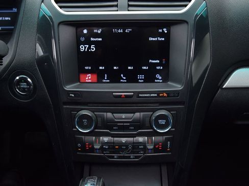 Used 2017 Ford Explorer XLT w/ Equipment Group 202A image 16