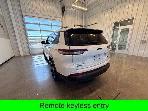 Used 2023 Jeep Grand Cherokee L Limited w/ Black Appearance Package AWD/4WD image 7
