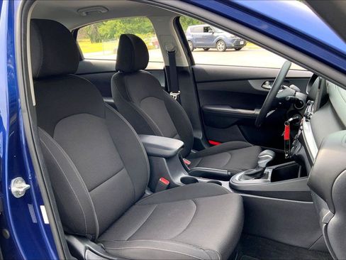 Used 2021 Kia Forte LXS FWD image 7