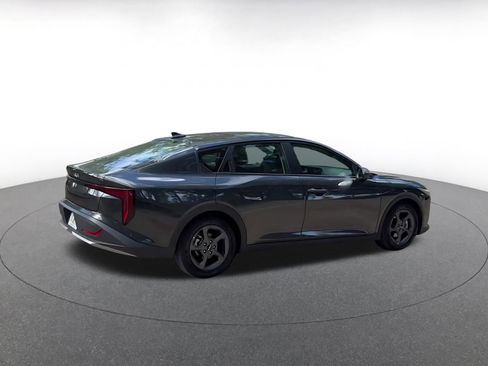 Used 2025 Kia K4 LXS image 16