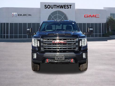 Used 2020 GMC Sierra 2500 AT4 w/ AT4 Premium Package image 6