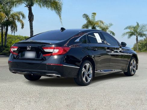 Used 2018 Honda Accord EX image 5