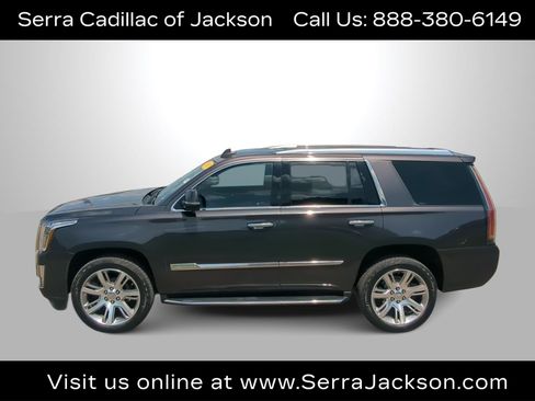 Used 2017 Cadillac Escalade Luxury AWD/4WD image 1
