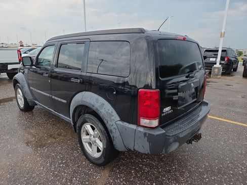 Used 2007 Dodge Nitro SXT RWD image 3