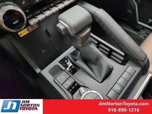 New 2026 Toyota 4Runner Limited AWD/4WD image 18